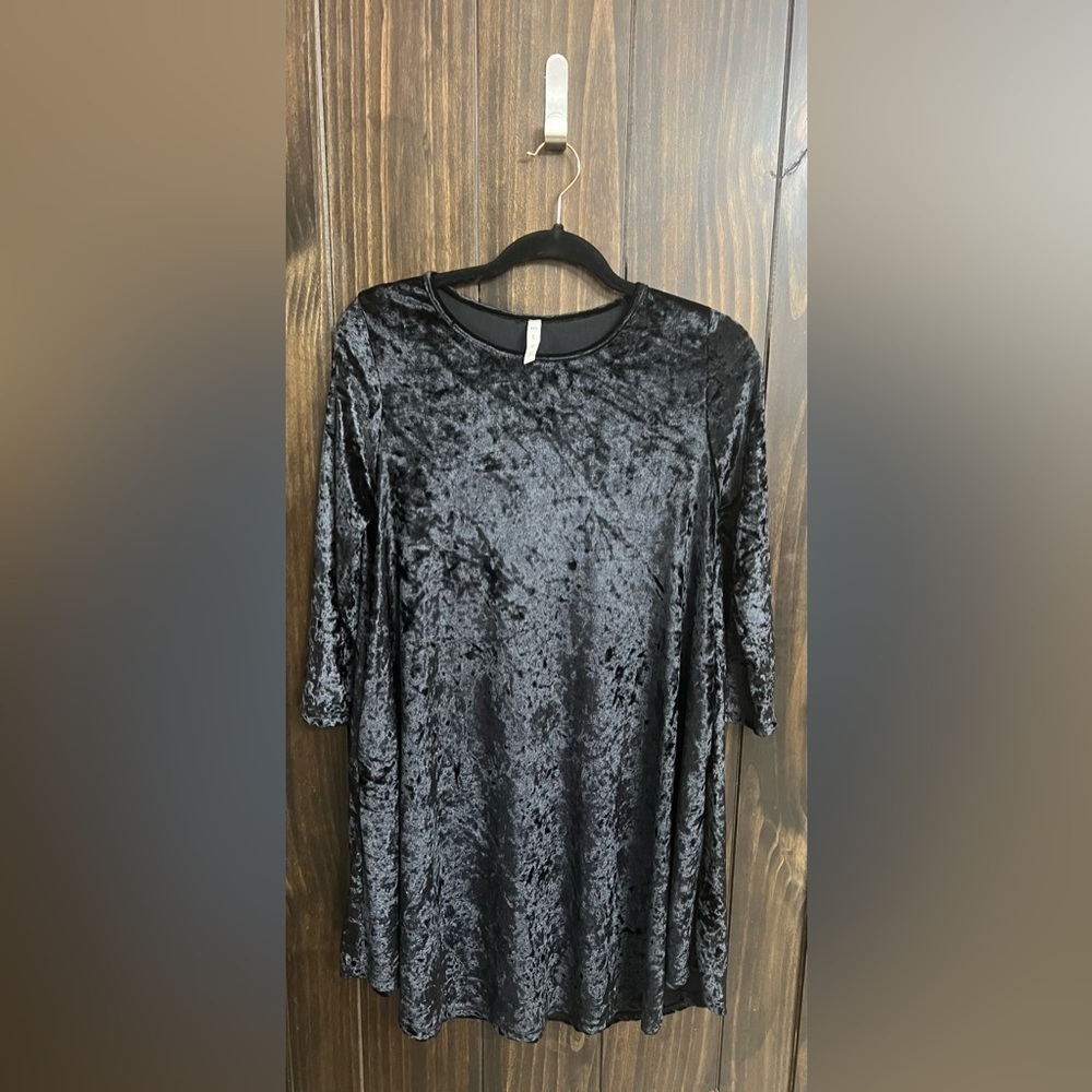 Black Velvet Mini Dress-Size : Small